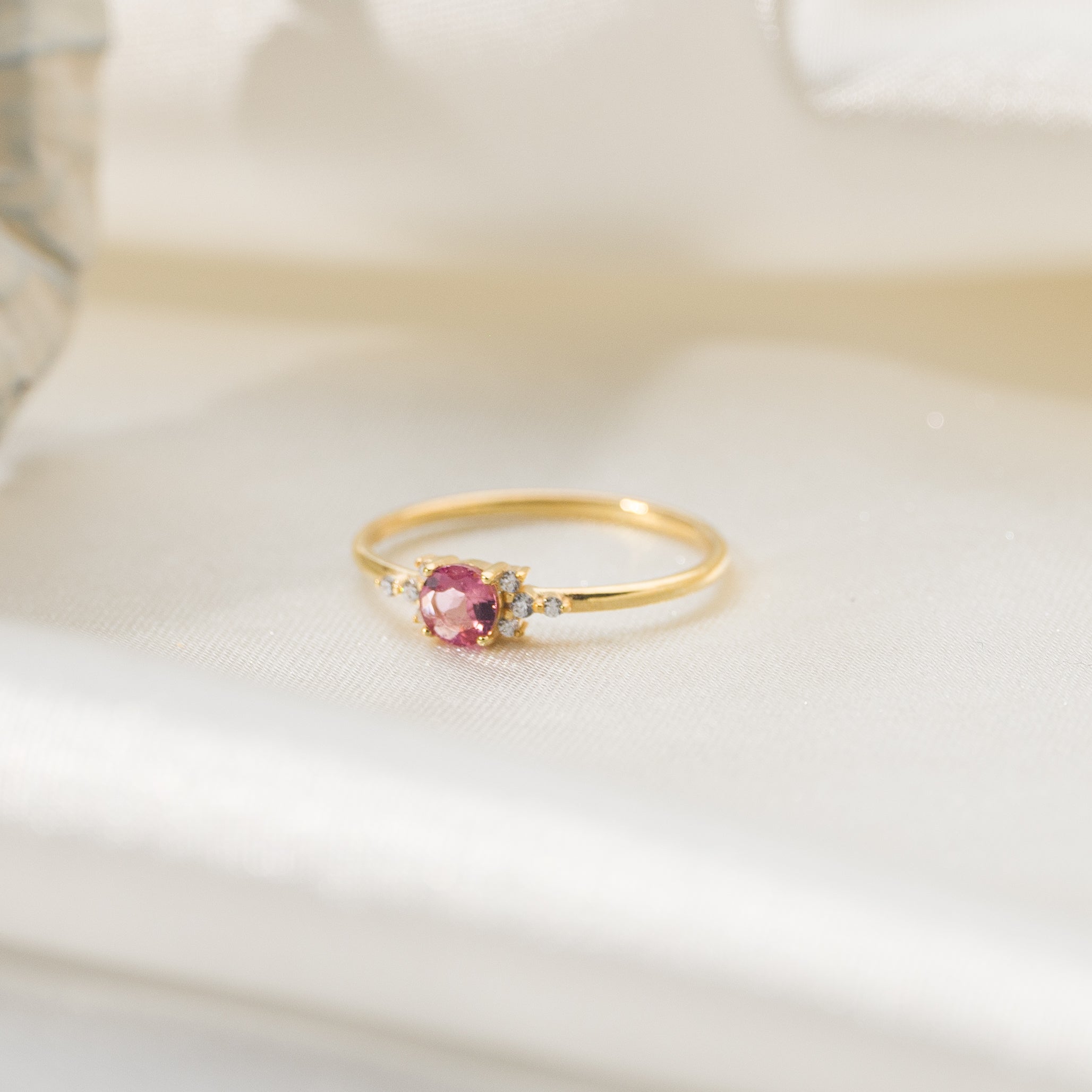 925 Ayar Gümüş Altın Kaplama Pembe Zirkon Taşlı Minimalist Yüzük