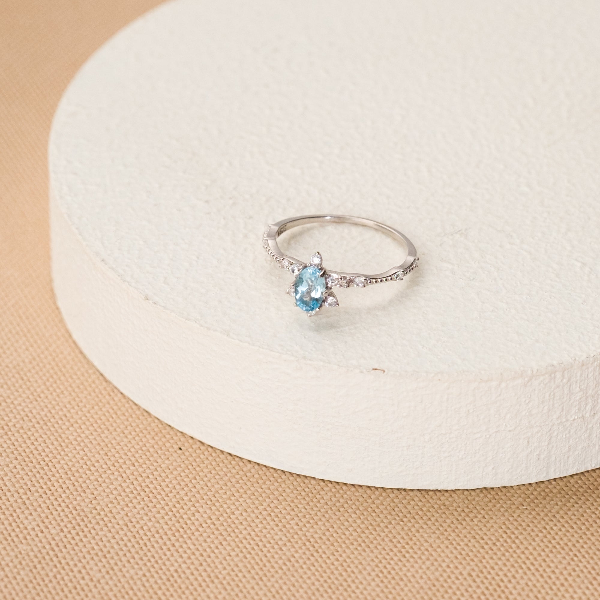 925 Ayar Gümüş Aquamarine Rengi Oval Zirkon Taşlı Vintage Yüzük
